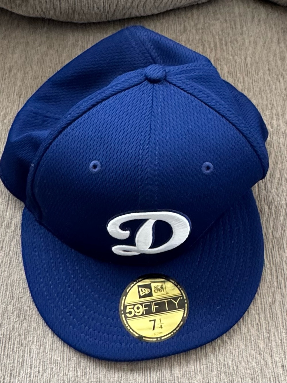 New Era Men’s Blue 59FIFTY Dodgers Fitted baseball Cap with White raised D Logo